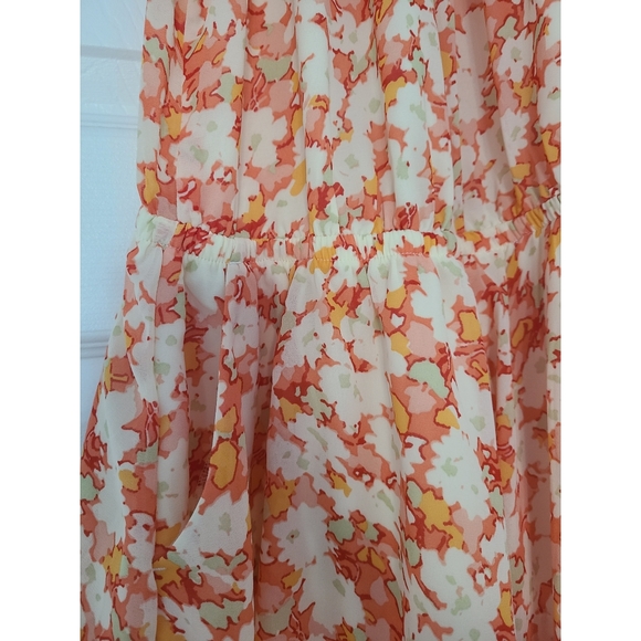 NWT Dynamite floral halter romper - Picture 7 of 9